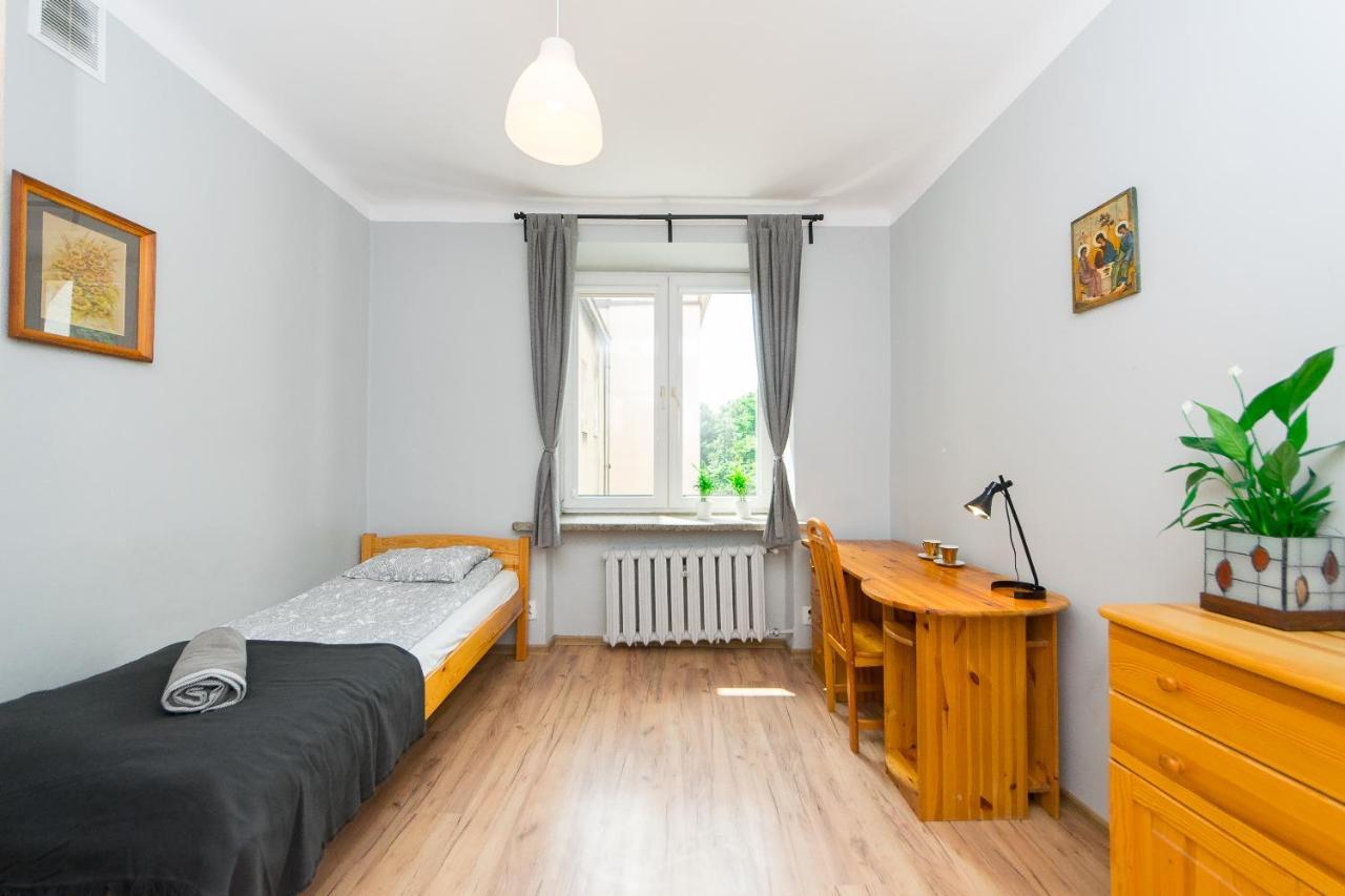 3-Bedroom Flat In City Center P4You Pl Krakow Bagian luar foto