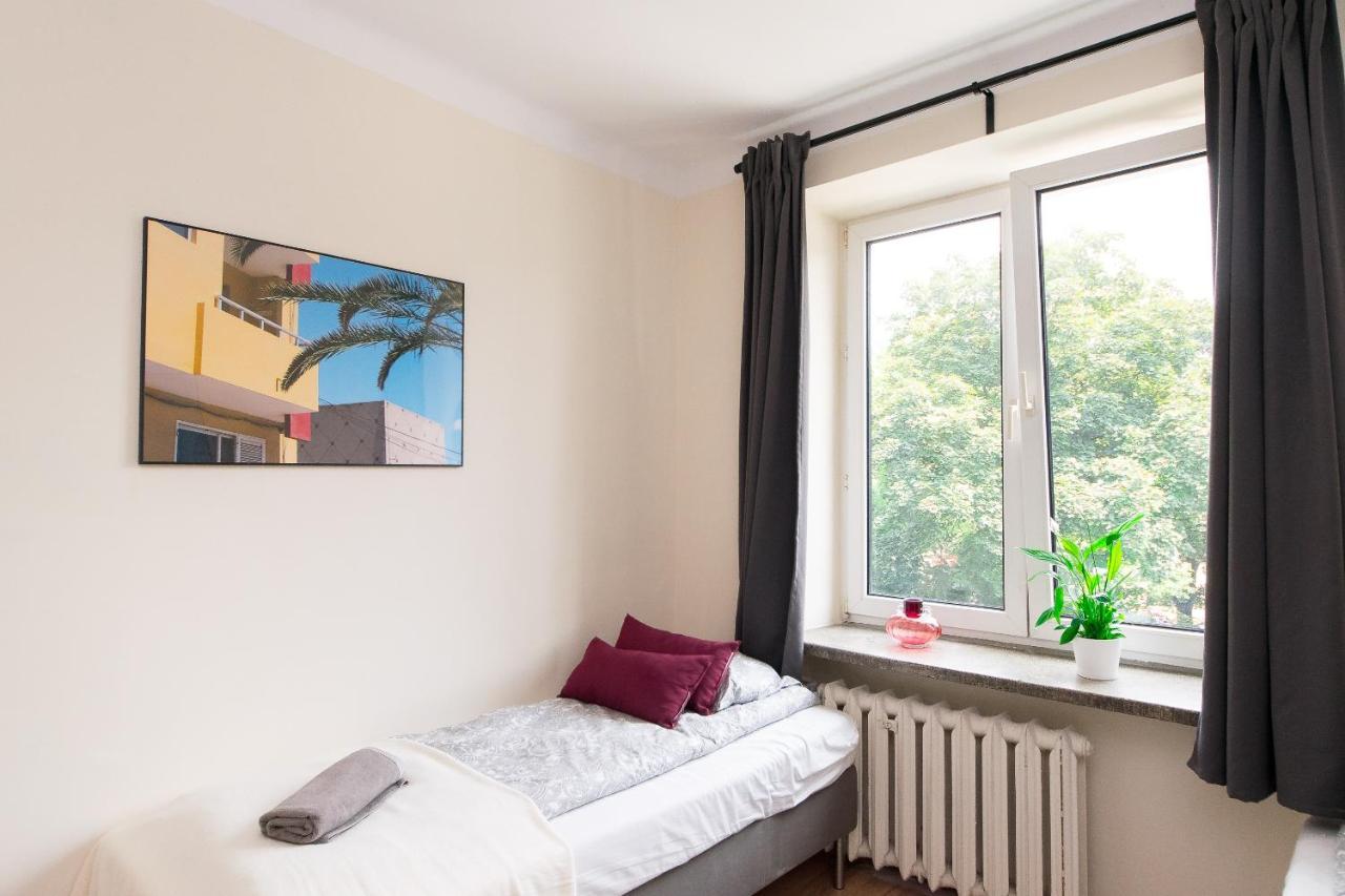 3-Bedroom Flat In City Center P4You Pl Krakow Bagian luar foto